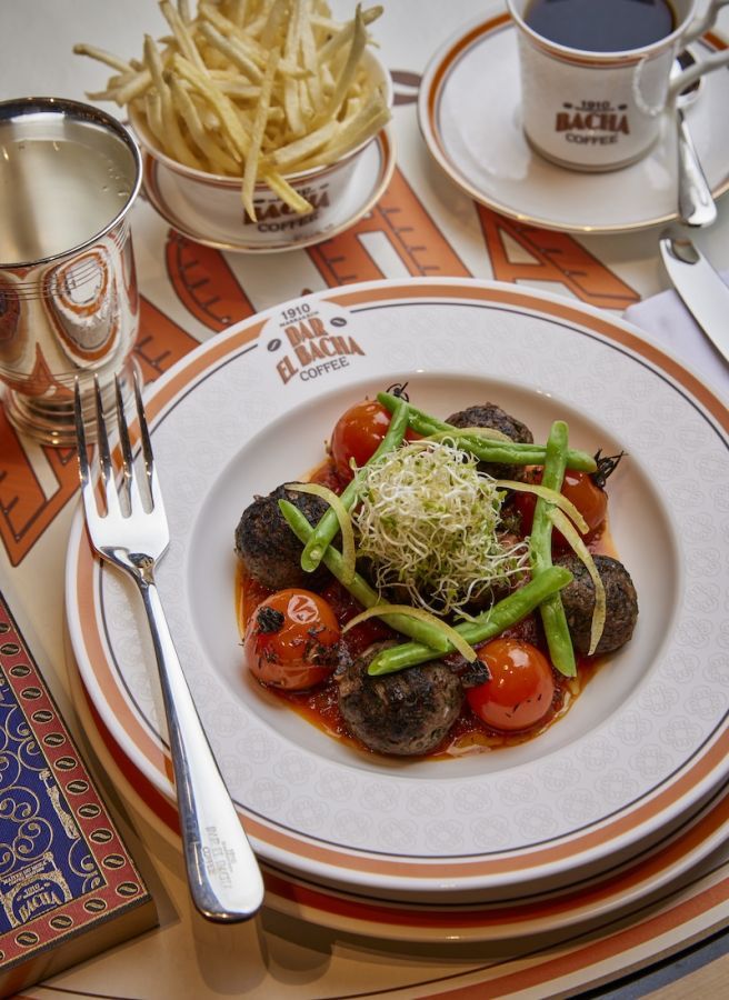 モロッコの伝統料理「ケフタ」4950円。フードは1人1品以上の注文が必要。別途サービス料10％