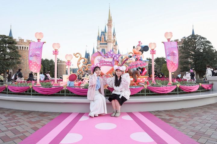 シンデレラ城前のプラザ