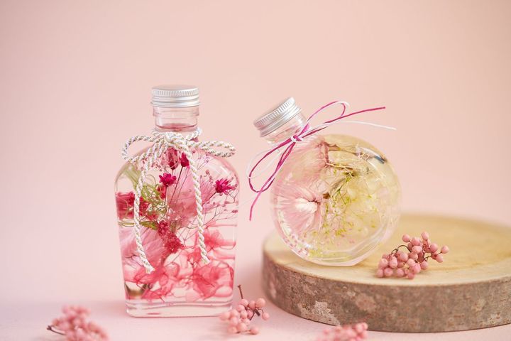 「スプリングフラワリーハーバリウム」3500円（所要時間：30分～）