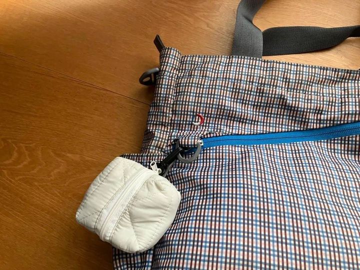 DAISO(ダイソー)：キルトフック付コンパクトマルチケース