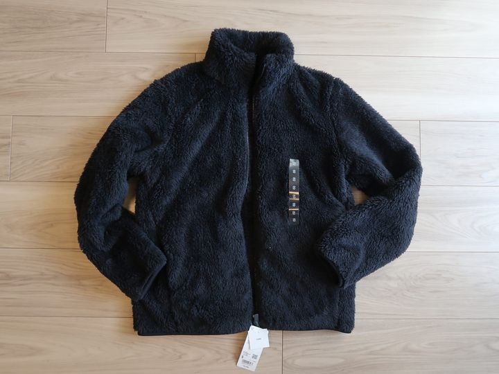 ユニクロ ファーリーフリースフルジップジャケット 定価2990円・期間限定価格1990円（税込）