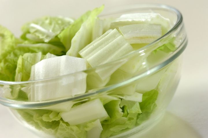 白菜とシラスの蒸し煮の下準備1