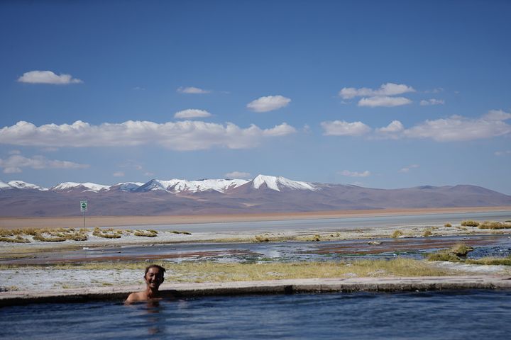 標高5000mの「宝石の道」へ。絶景と悪路の果てに見つけた秘湯｜南米バイク放浪記⑤