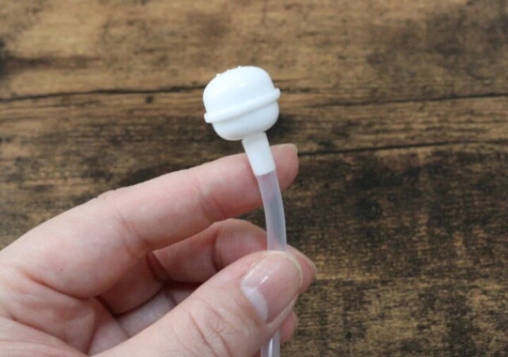 ダイソー 逆さで使えるスプレーヘッド