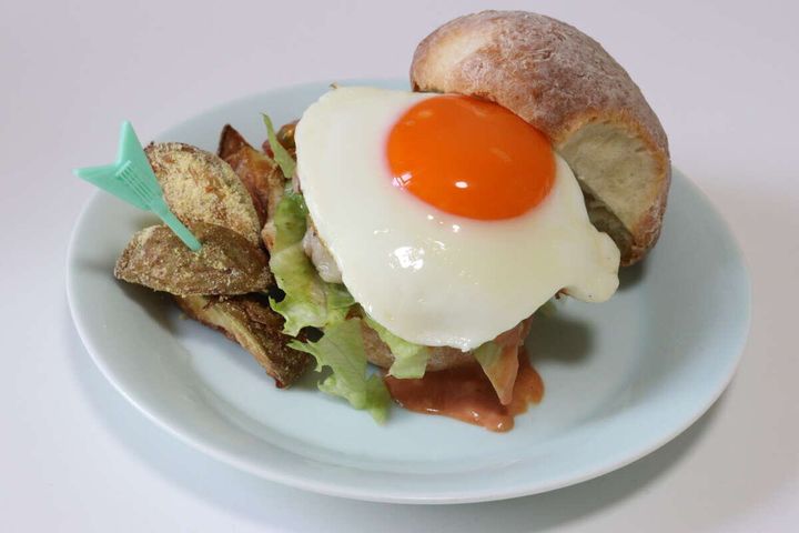 セリアのバンドピックス 10Pをハンバーガーメニューに刺す