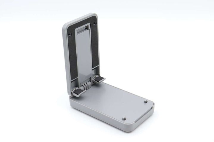 ダイソーの折り畳み式スマホスタンド 伸縮タイプの組み立て