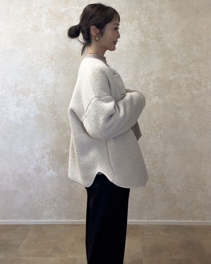 ユニクロボアフリースリラックスカーディガン Mサイズ着用側面