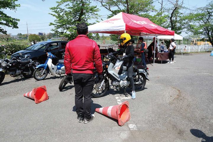 最多台数を更新！モンキー・ゴリラ・ダックスが埋め尽くした、青空の下の「4ミニ同窓会」｜モンキーミーティングin多摩