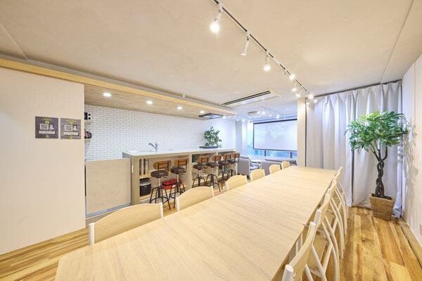 【東京都港区】多用途のレンタルキッチンが西新橋に誕生！初期投資ほぼ不要でカフェもオープン可能