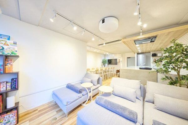 【東京都港区】多用途のレンタルキッチンが西新橋に誕生！初期投資ほぼ不要でカフェもオープン可能