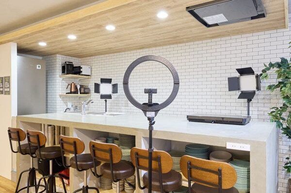 【東京都港区】多用途のレンタルキッチンが西新橋に誕生！初期投資ほぼ不要でカフェもオープン可能