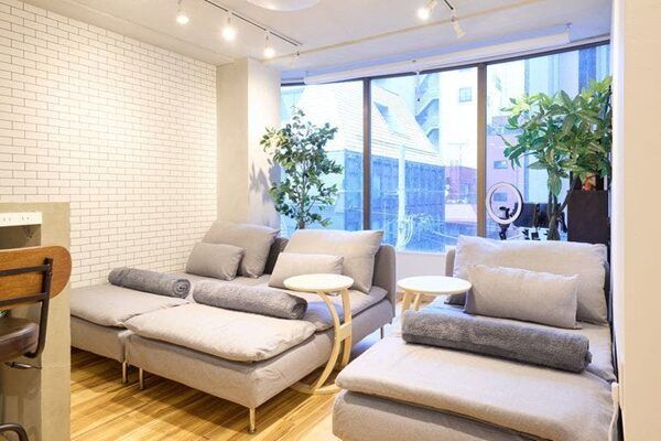 【東京都港区】多用途のレンタルキッチンが西新橋に誕生！初期投資ほぼ不要でカフェもオープン可能