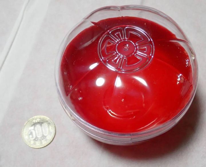 DAISO(ダイソー)：野菜保存容器(トマト型)