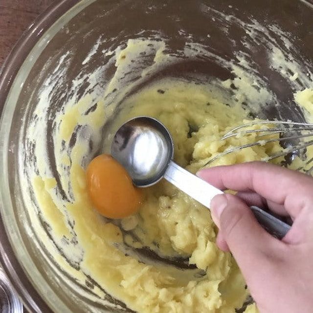 山本ゆりさんの「バスク風スイートポテトケーキ」レシピ