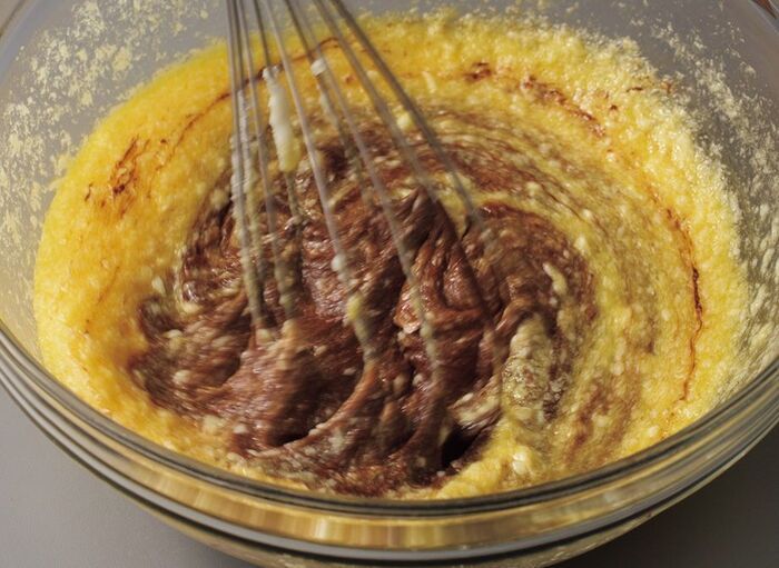 シフォン型で焼くと美味しい！しっとり濃厚な「ガトーショコラ」の作り方。材料5つ！初心者さんでも挑戦しやすいレシピです♪