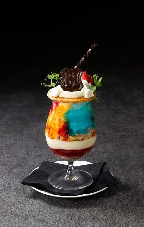 「プレミアムパフェ」(販売場所：バックロットカフェ)