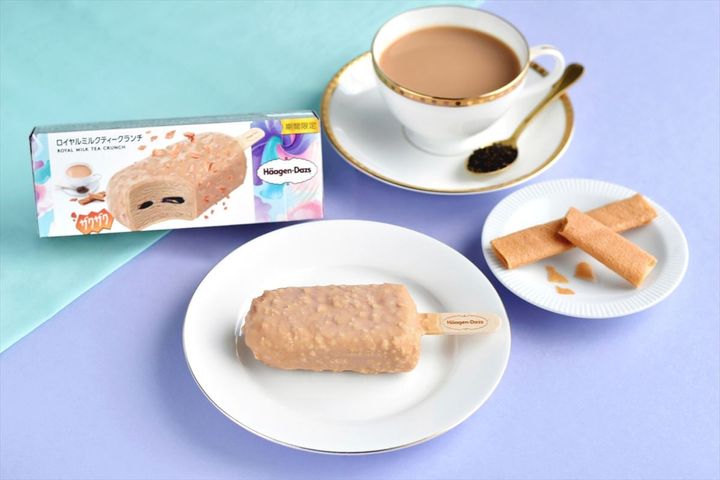 バー「ロイヤルミルクティークランチ」