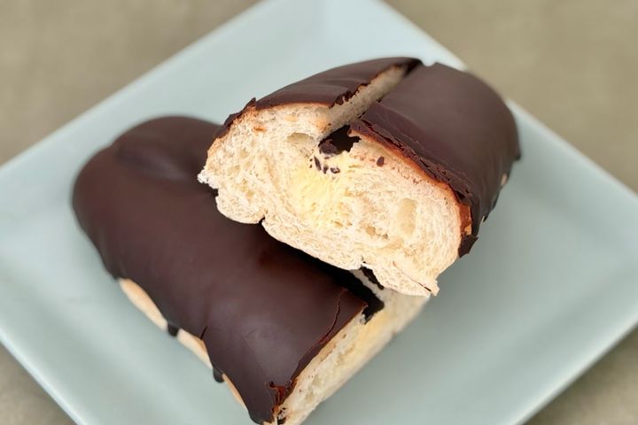 甘さのダブルパンチが幸せすぎる～！！【ファミマ】の新作ふんわりパン