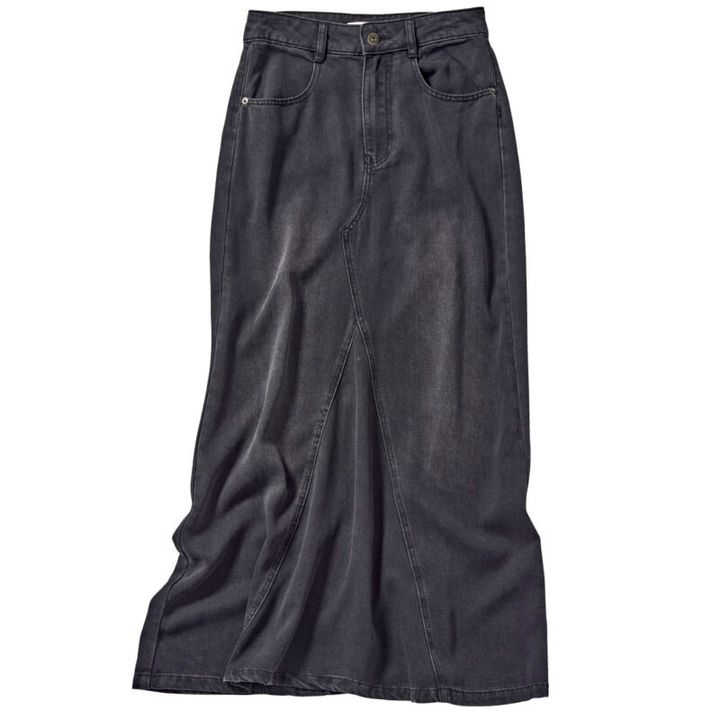 スカート￥13,000（スタジオ ドー）