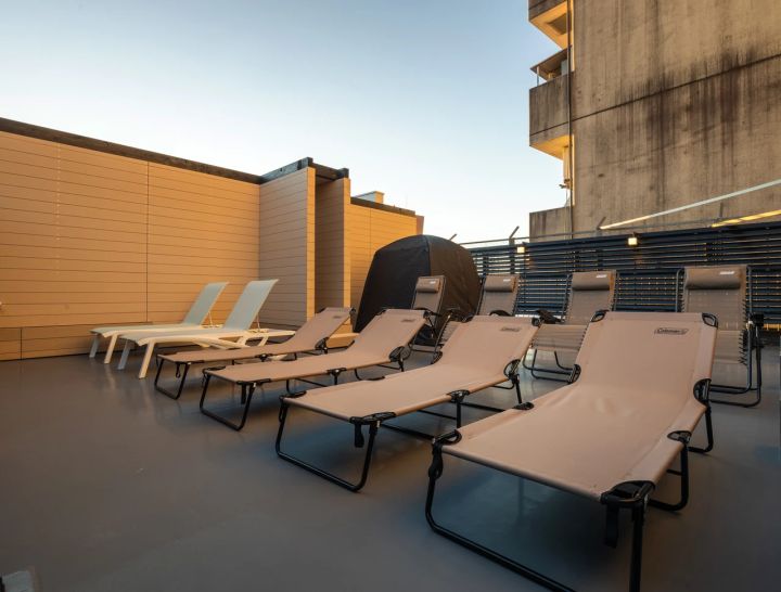 西荻窪 ROOFTOP ルーフトップ 外気浴 インフィニティチェア コールマン