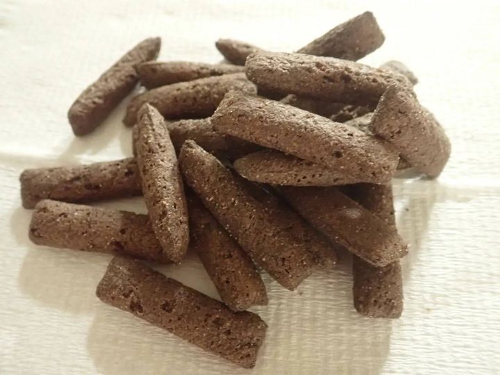 DAISO(ダイソー)：チョコインスティック