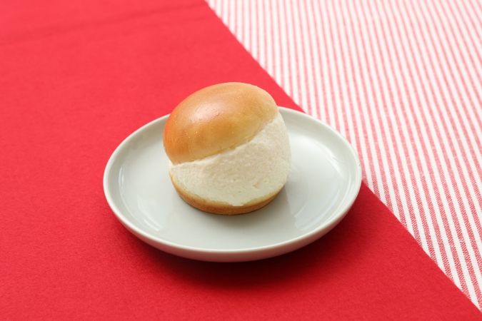 セブン‐イレブン「イタリアンカフェ」【イタリアンカフェ】マリトッツォ いちごソース入り