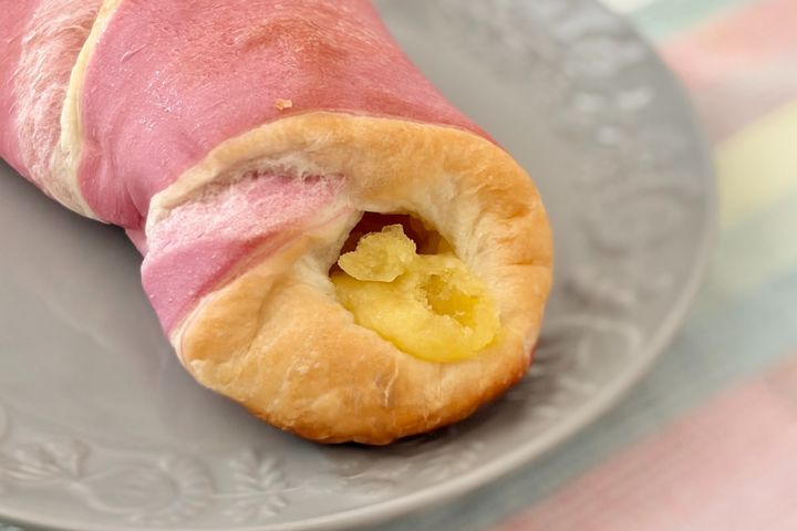 おいもあんの優しい甘みが贅沢！【ファミマ】の関東限定パンを食べてみた