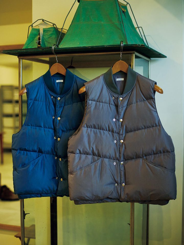 〈PHIGVEL〉ダウンベスト