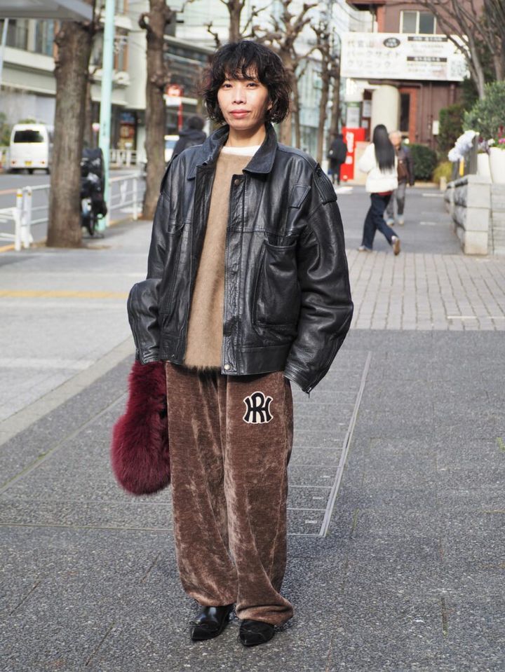 【1週間スナップ】デニムとレザーで脱・マンネリ！ 50代が品よく「あか抜ける」ための最適解