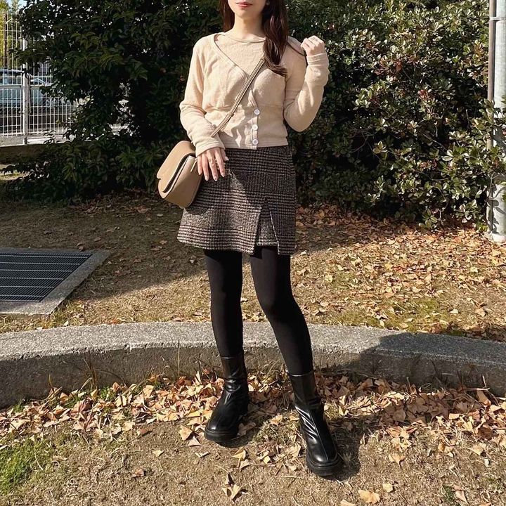 画像: ミニ丈ボトムスでつくるすっきりバランスコーデ