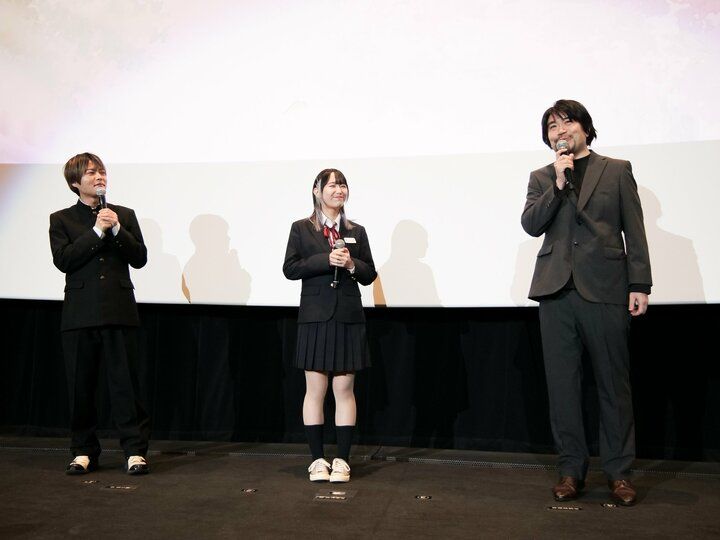 【写真・画像】「インナーカラーが残っていて…」声優・堀江瞬＆羊宮妃那が制服姿で登壇！劇場版『僕ヤバ』完成披露舞台挨拶レポート 4枚目
