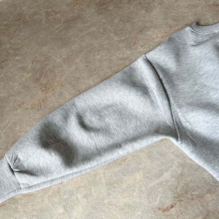 GUパフスウェットプルオーバー 袖周り