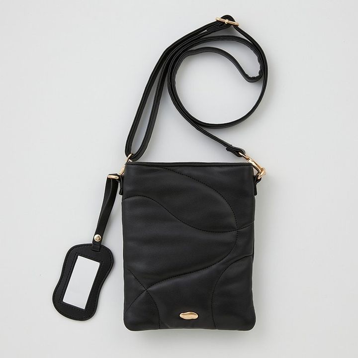 しまむらのショルダーバッグ（yumi）