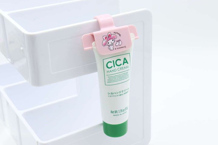 ダイソーのチューブホルダーワイドM／Mハッピーライフでチューブを浮かす