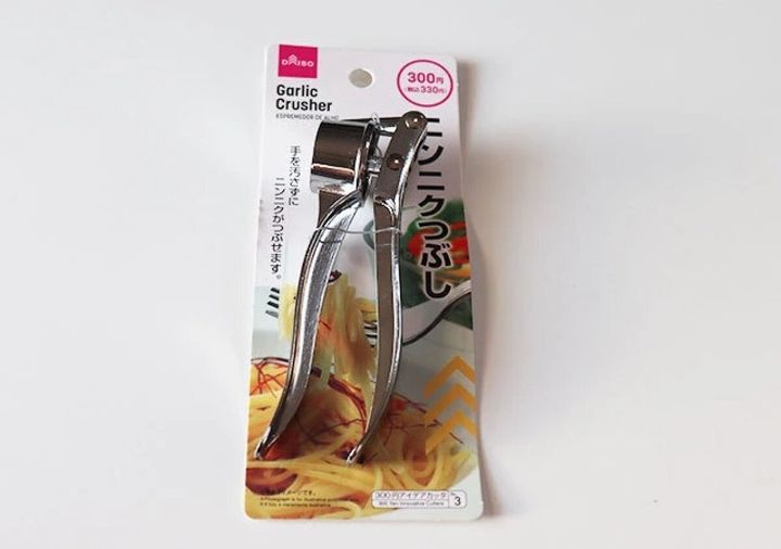 ダイソー ニンニクつぶし パッケージ