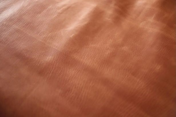 国産馬革ホースハイドを採用