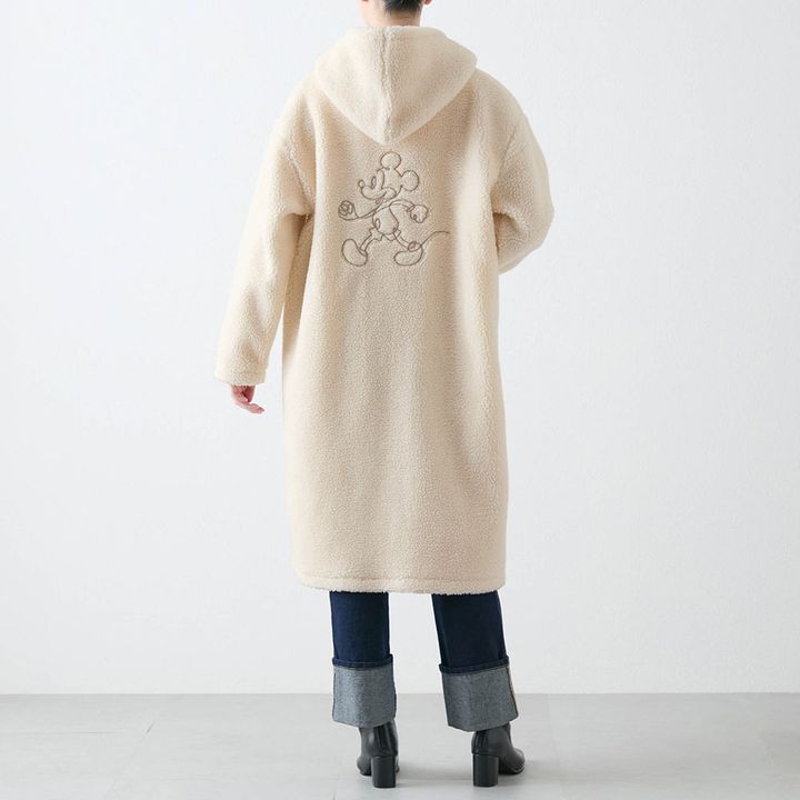 フードボアコート バックスタイル