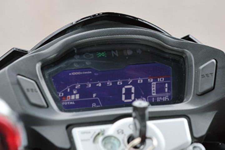 コスパ最強のオールラウンダー！CBF125Rで広がるバイクライフ