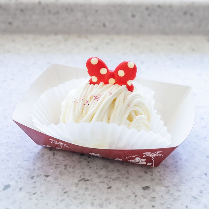 東京ディズニーランド“ミニーのファンダーランド”チーズモンブラン、スーベニアプレート付き2