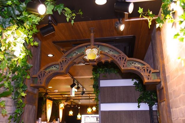 物語の始まりの地のひとつ・グリダニアを彷彿とさせる装飾もあり (C) SQUARE ENIX 撮影：ソムタム田井