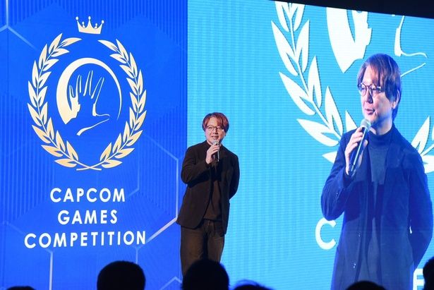 表彰式に登壇した、カプコン 専務執行役員の竹内潤さん 撮影：ソムタム田井