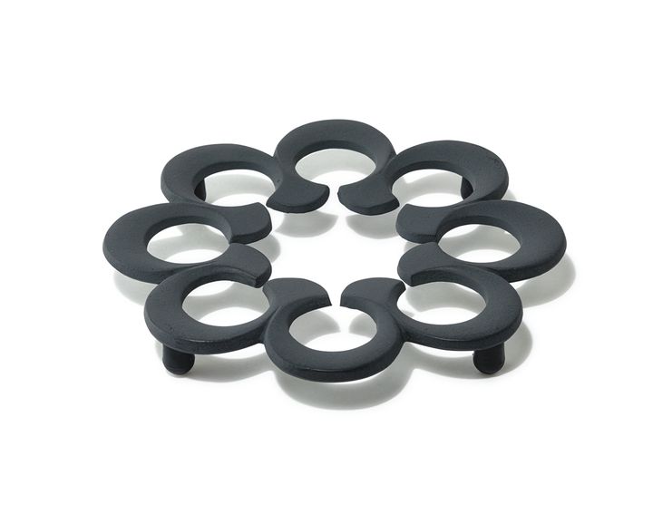 マロニエの花をモチーフにした姿に親しみがあふれる