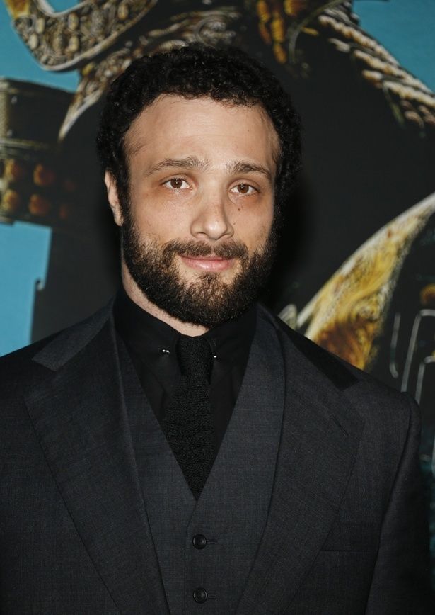 狙撃手で衛生兵のエリオット役のコズモ・ジャーヴィス [c]Everett Collection/AFLO