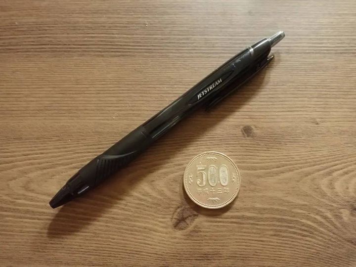 DAISO(ダイソー)：ジェットストリーム0.5黒インク