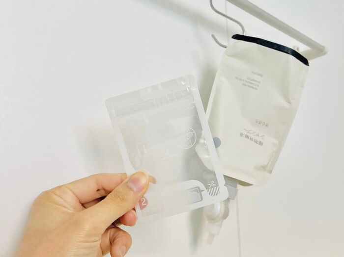 【セリア】とことん快適〜♡「持ち運び用のミニ袋」入口はチャック側だけど出口は反対側！？