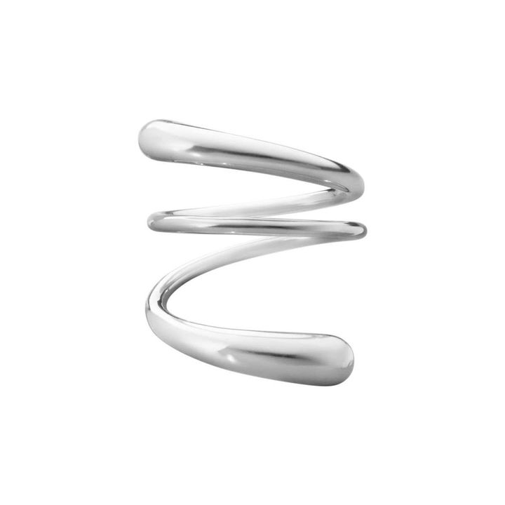 「MERCY」ツイストリング ¥45,980／GEORG JENSEN（ジョージ ジェンセン ジャパン カスタマーサービス：0120-637-146）