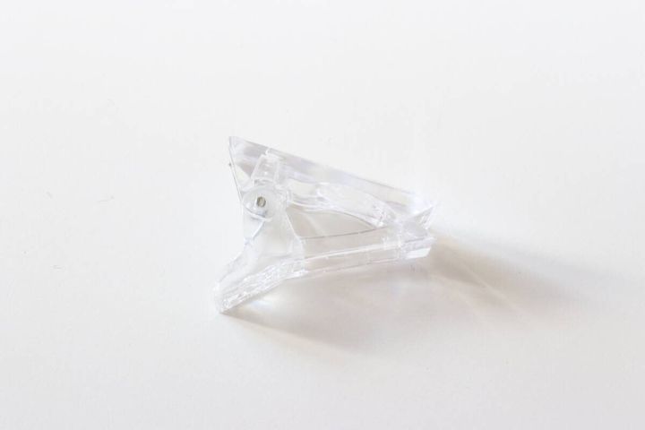 ダイソーのカーブがあるネイルクリップ