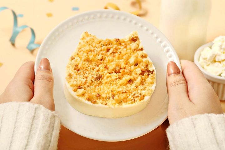 「こねこチーズケーキ」（税込 2350円） 販売期間：2⽉1⽇（日）～4⽉30⽇（木） width=