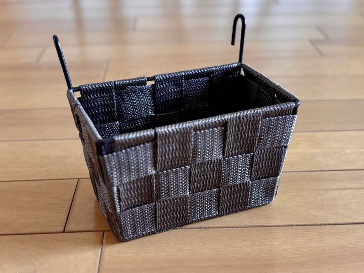 セリアの「掛けられるPPバスケット」