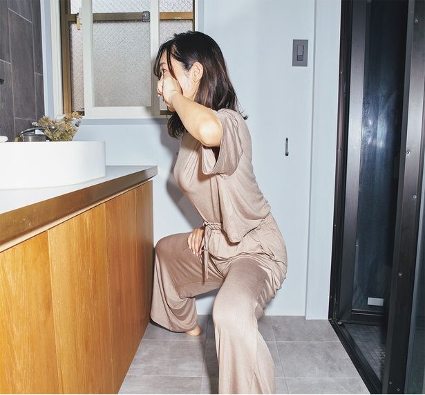 歯みがきしながら （C）にーよん／KADOKAWA